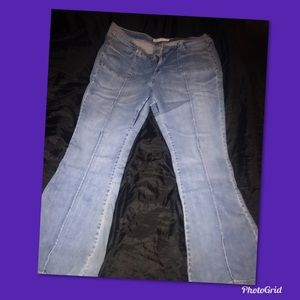 Old Navy stretch and pleated boot cut Jean 💗